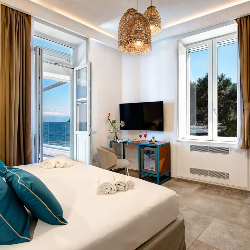 Villa Degli Dei - Amazing Waterfront Villa By Gocce