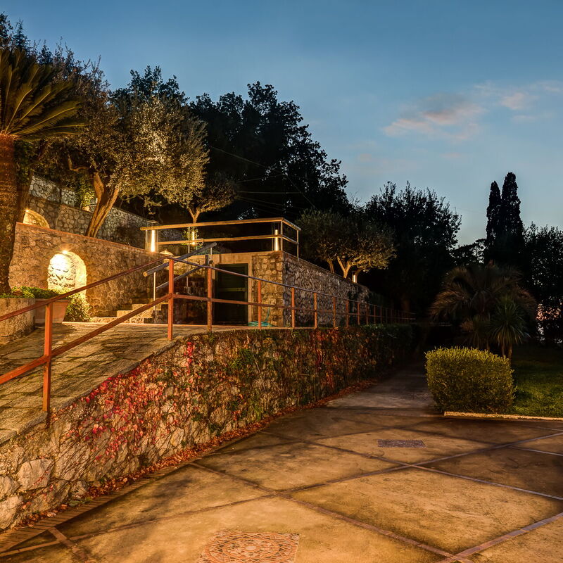 Villa Demetra Capri - Pool And Relaxation
