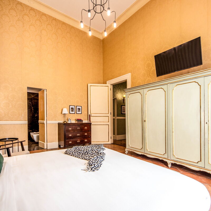 Royal Arthouse Apartment- Luxury Suite Naples