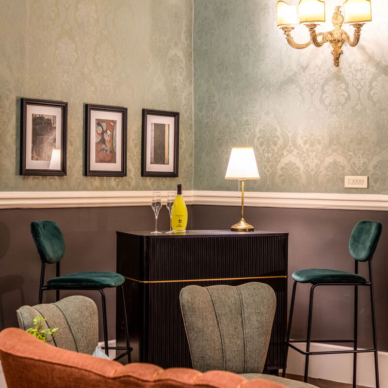 Royal Arthouse Apartment- Luxury Suite Naples